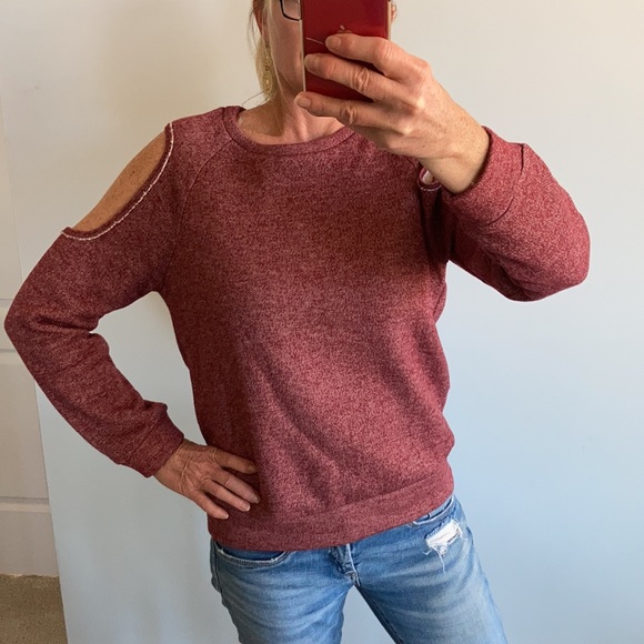 Burgundy Cold Shoulder Long Sleeve Sweatshirt - Picture 5 of 7